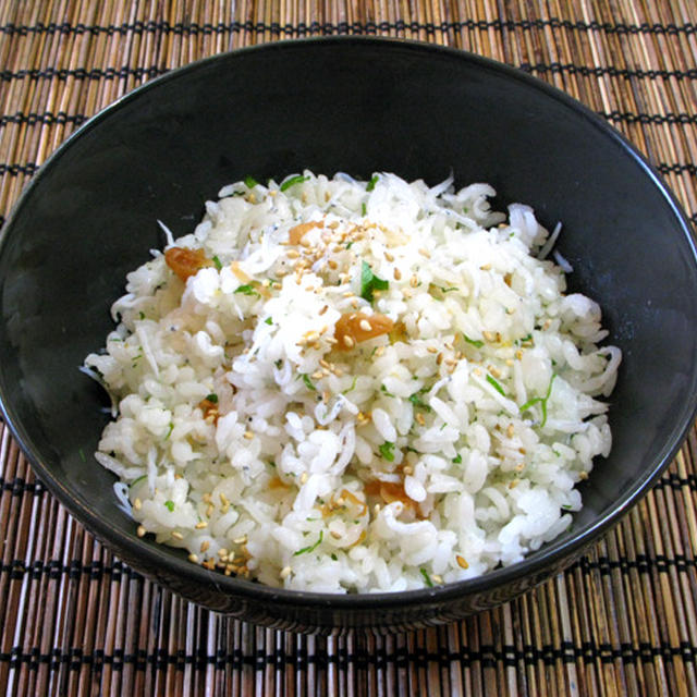 ■しらすと梅干と大葉の混ぜご飯