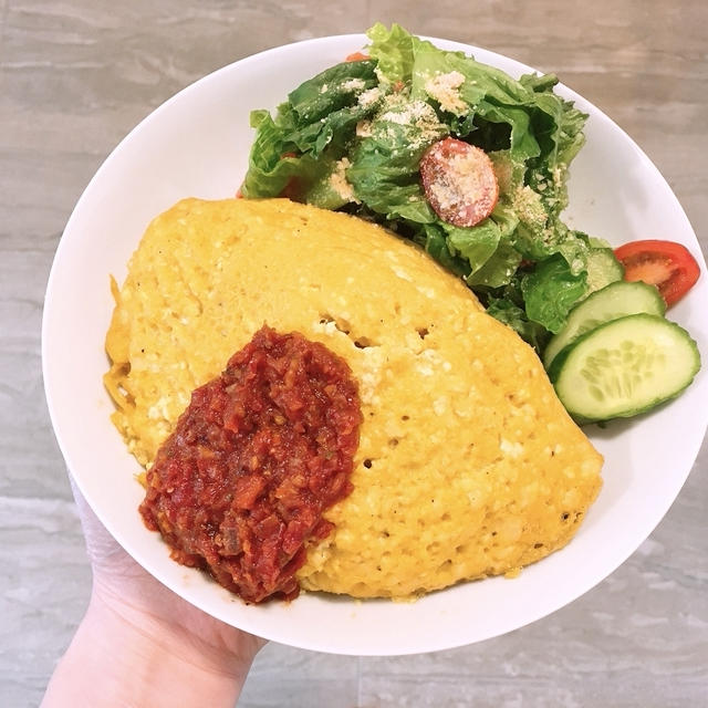 ヴィーガン🌱お豆腐が卵に大変身！子供も喜ぶオムライス🍳