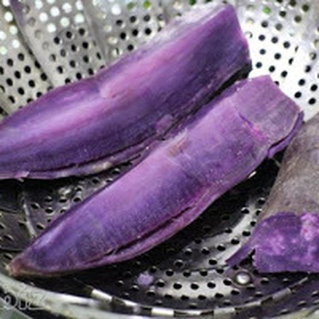 紫芋（ムラサキイモ ）を蒸して食べてみた