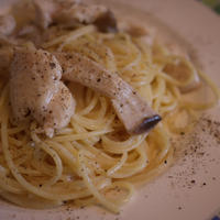 ピーナツバターでエリンギとチキンのパスタ