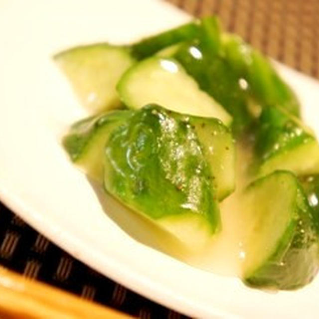 熱々でも冷やしても、キュウリのレモン炒め煮、鰆の木の芽味噌焼き、炙り野菜の塩昆布和え