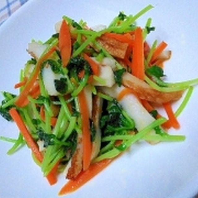 食卓に彩がほしかったので豆苗とにんじん炒め / 昼寝しすぎで寝不足