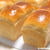生クリームをたっぷり使った手のひらサイズの山型食パン