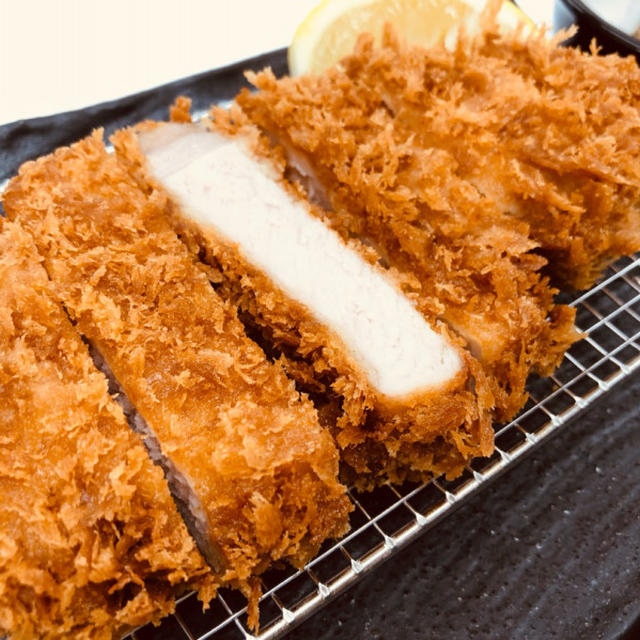 12/1発売！とろけるとんかつ！？スペイン新ブランド「デュロック豚」がすごい！新宿さぼてん