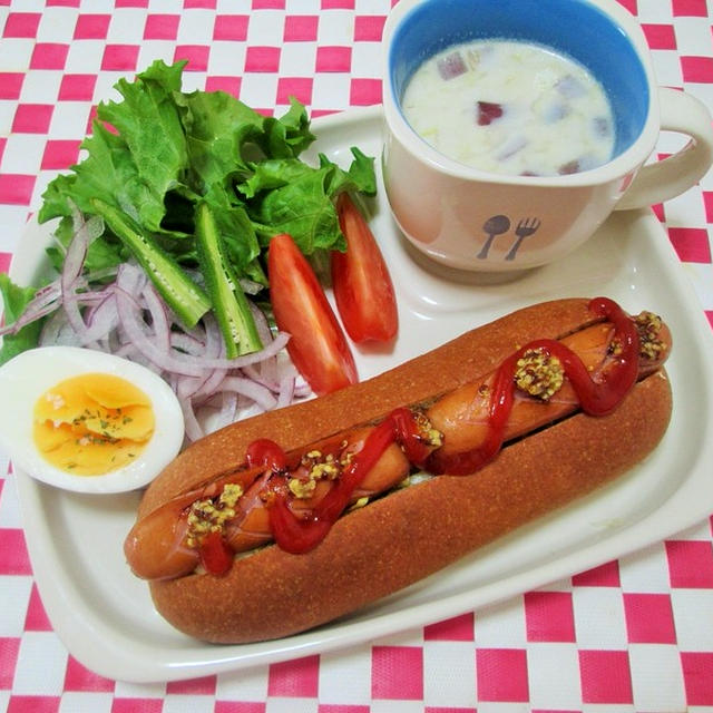 低糖質パンdeホットドックの朝食(^^♪