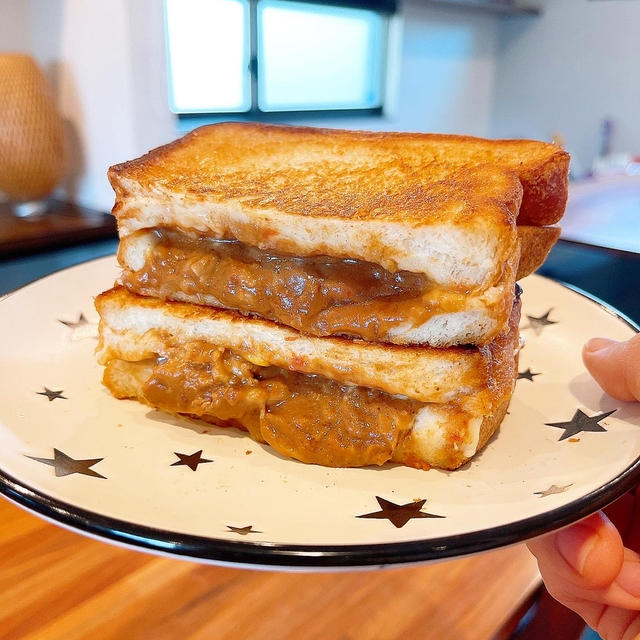 ホットサンドメーカーいらず！！カレーパンです！！