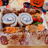 さっぱり鶏チャで　クルクルいなりでハロウィン弁当〖デコ弁〗