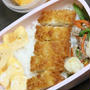 1月24日　　豚肉の細切り炒めと イカフライ弁当