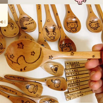木のかわいいカトラリーいっぱいホスピタルアーティストが作るキッチングッズ
