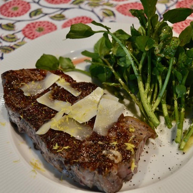 ステーキを焼く