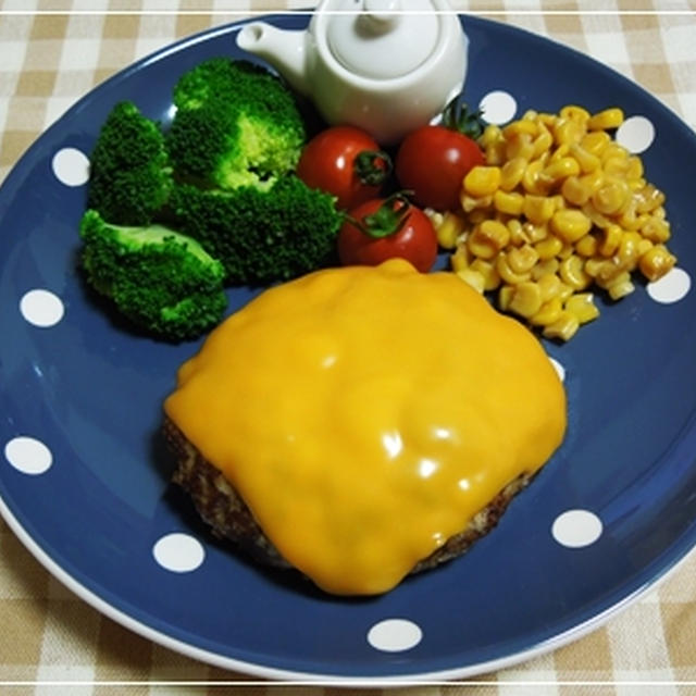 *チェダー乗せハンバーグ*