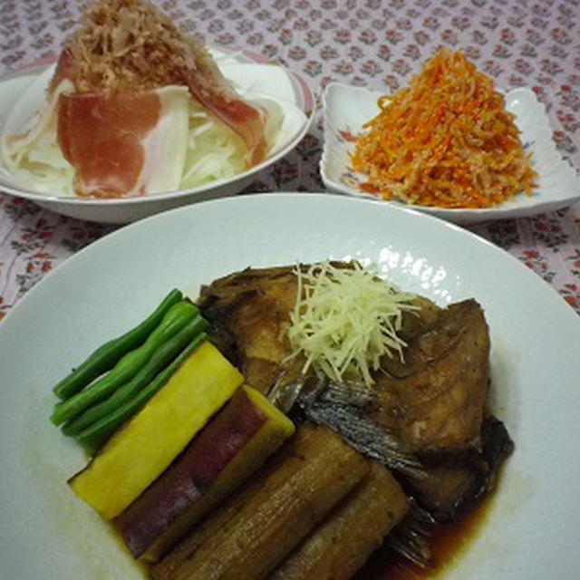 本日の夕食「さわらのあら炊き」「にんじんとしらたきの真砂和え」