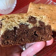 ブラウニーとチョコレートチップクッキー好きのための「Brookies（ブルッキー）」！