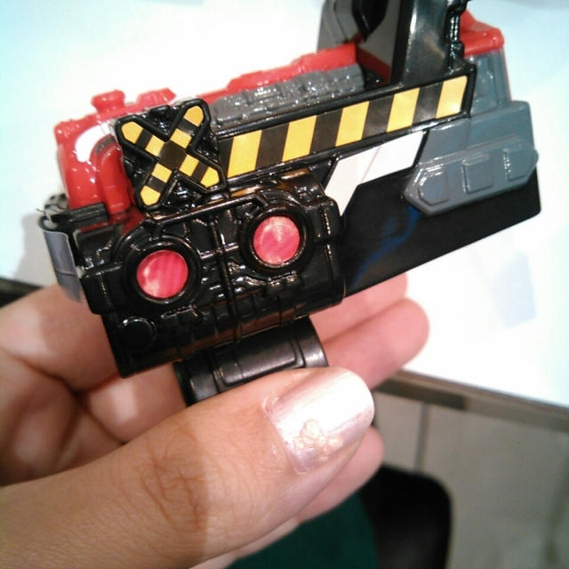 不備あり。ハッピーセットのトッキュウジャー～マック
