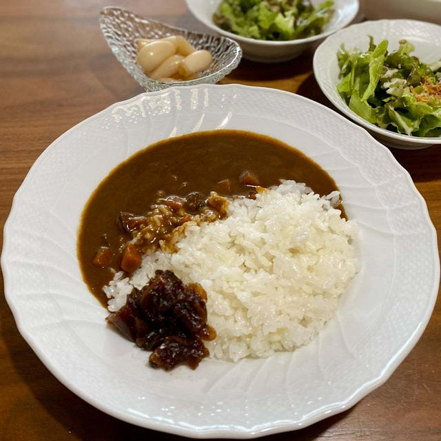 大田忠道監修の有馬温泉金泉カレー！