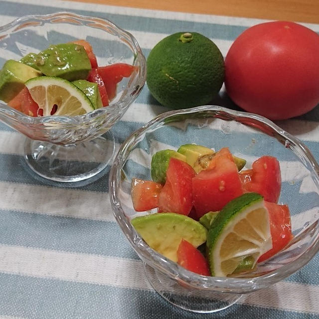 トマトとアボカドのかぼすわさび醤油和え