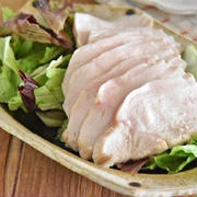 【簡単でおいしいサラダチキンレシピ】ダイエット中でも安心！！レンジで作れるしっとりオイルのサラダチキンの作り方
