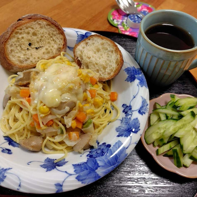 ウインナーと野菜のミルクパスタ