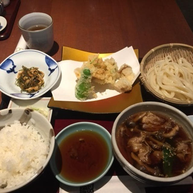 【学芸大学】さぬきや　本格的なさぬきうどんと料理を楽しめる　メニューのバリエーションも豊富