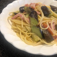 博多なすとベーコンのオイルパスタ