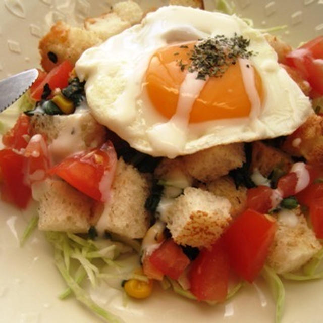 朝食におすすめ☆手軽にパンサラダ