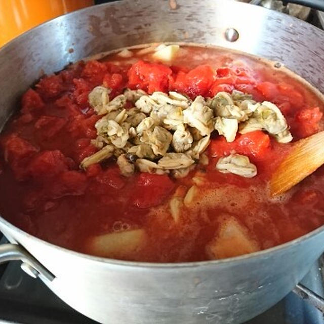 完熟トマト缶で作る「簡単具だくさんなミネストローネ」