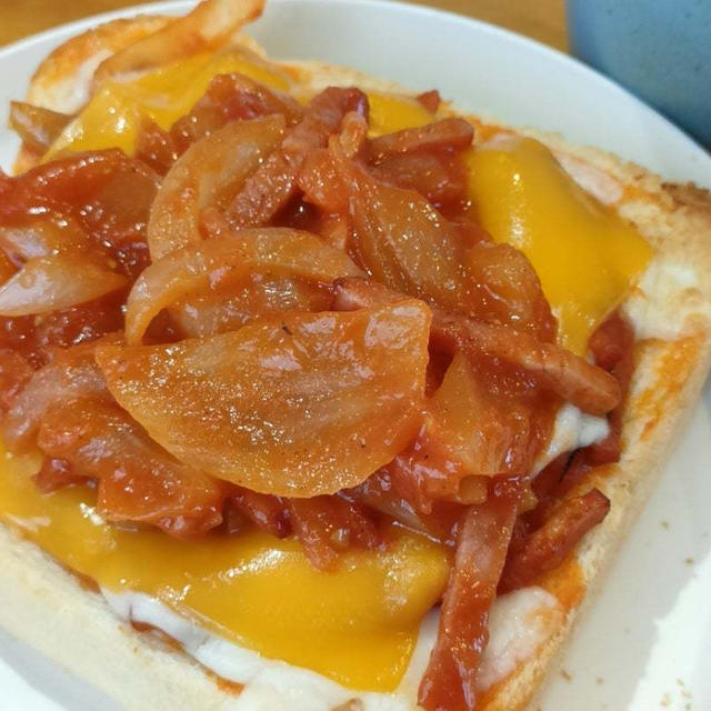 ナポリタン風ピザトーストで休日ブランチ( *´艸｀)