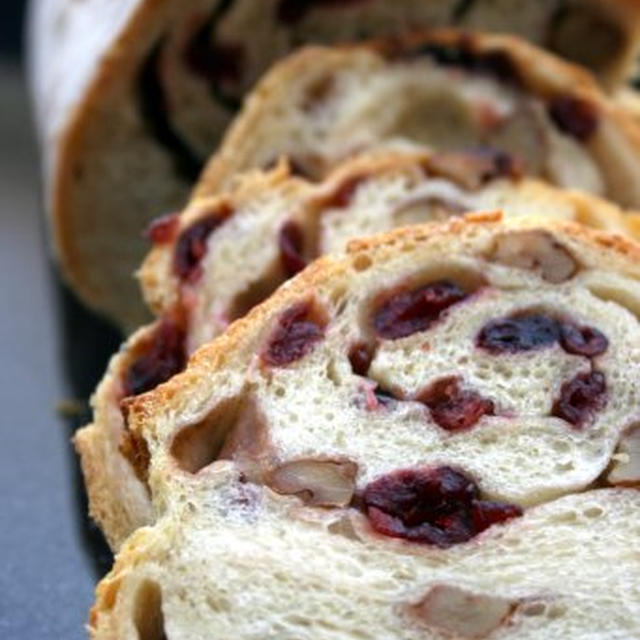 Cranberry Walnut Breadドライクランベリーとくるみブレッド