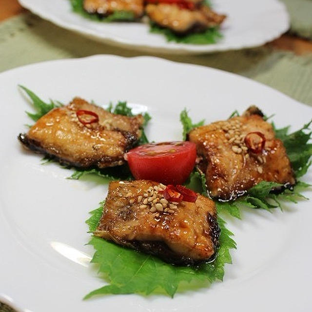 紫蘇の風味で食べる秋刀魚の蒲焼