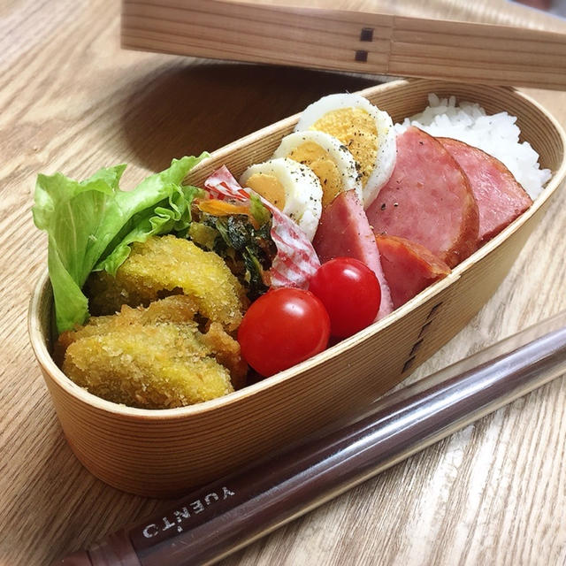 今日のお弁当。オイシックスさんお惣菜を詰めて。