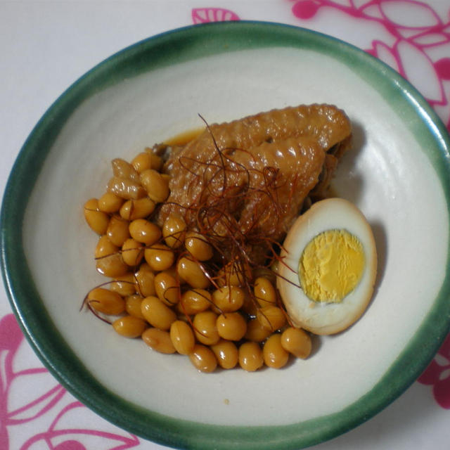 手羽先と大豆の中華風煮込み