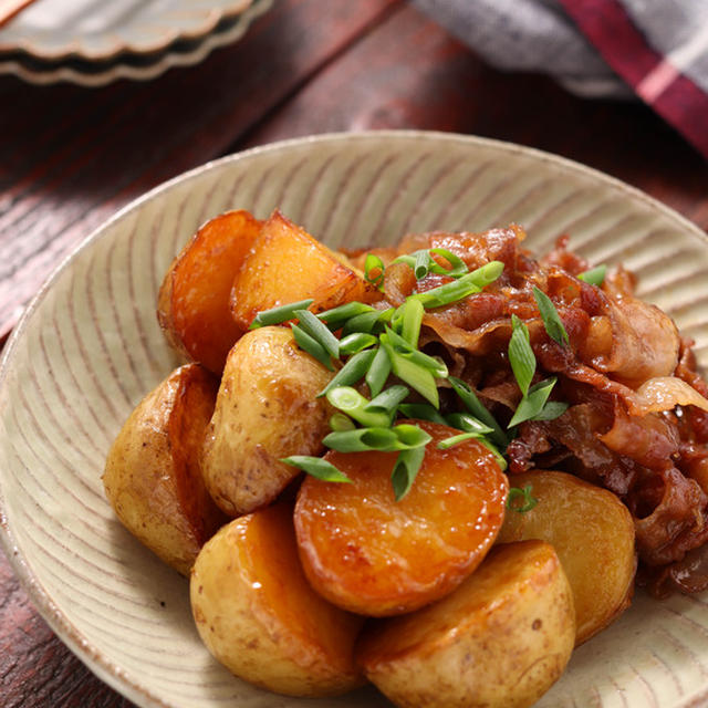 新じゃがと豚バラの甘辛照り煮【#簡単 #作り置き #調味料3つ #オール1 #だし不要 #主菜】