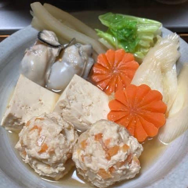 鶏団子と牡蠣の味噌鍋