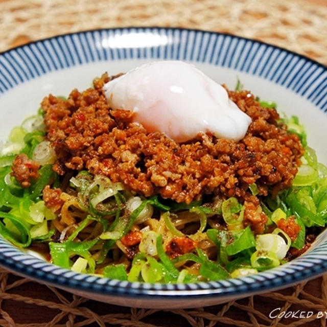 うまっΣ(ﾟДﾟ)　初体験の汁なし坦坦麺（広島風）