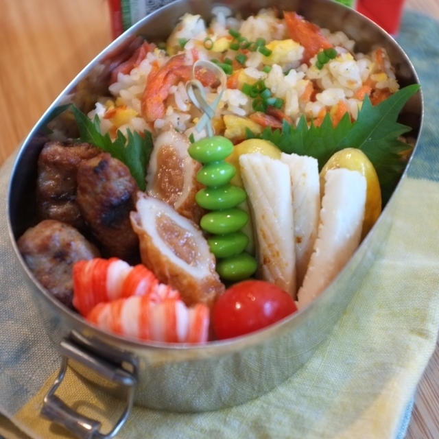 息子ちゃんの☆鮭チャーハン弁当♪