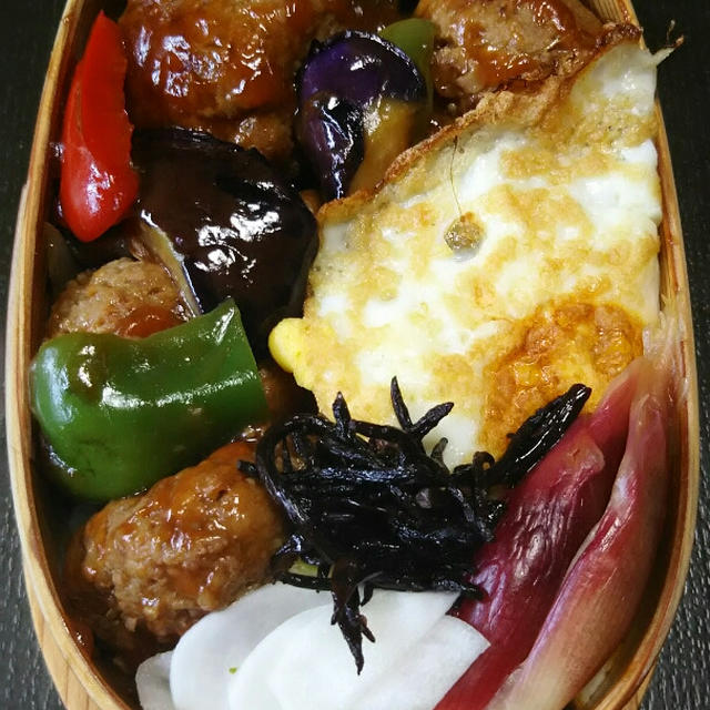 肉団子と野菜の甘酢あん弁当２つ