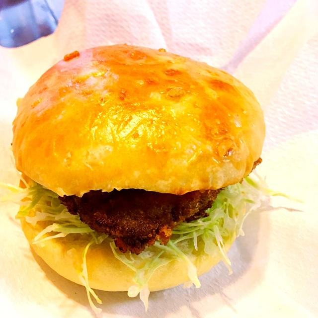 ごはんパンでビーフカツバーガー