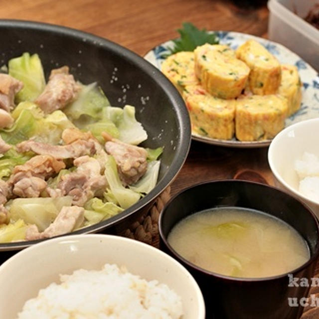 春キャベツと鶏のシンプル蒸しランチ・豆腐パンのサラダバーガー