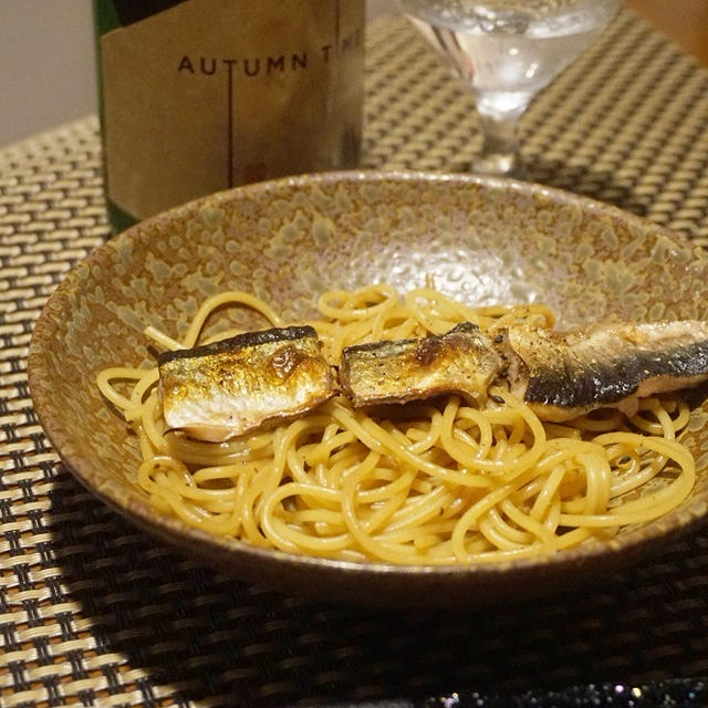 秋刀魚のバター肝醤油パスタと豆腐とホヤのゆず酒ドレッシングサラダ