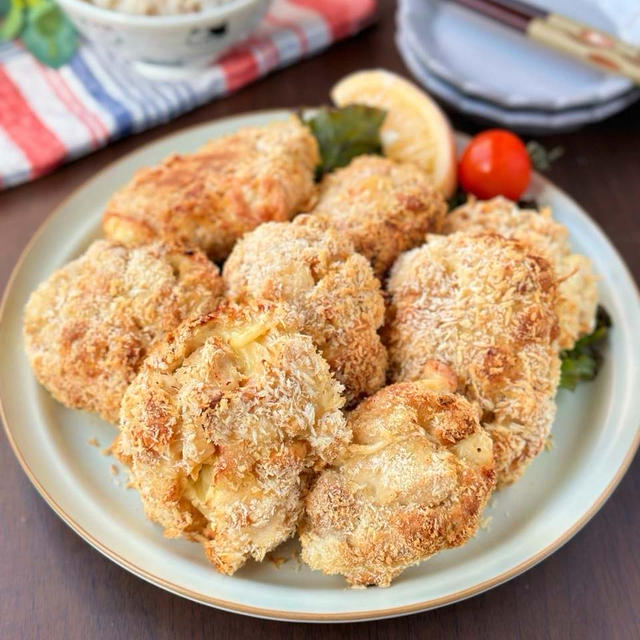 これぞヘルシーな一品☆鶏むね肉と焼き麩で作るチーズカレーチキンカツ