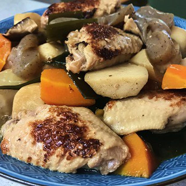 手羽中と根菜の煮物＆折れたしだれ梅の木♪