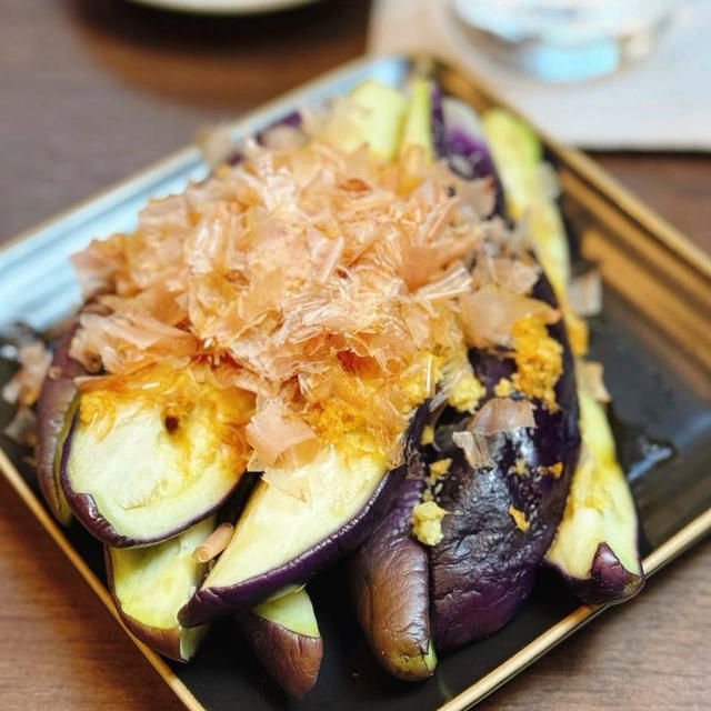火を使わず5分であと1品！茄子がとろっと、おかかがじゅわっ♡レンジで簡単！最強副菜♪