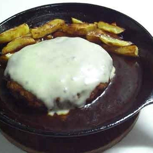 煮込みハンバーグ