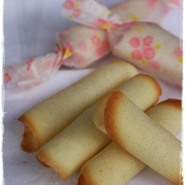 ５月の週末お菓子。シガーロール風ラングドシャと、チェリーサンドクッキー