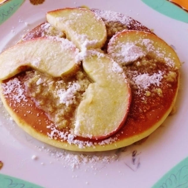 ふわふわ林檎のパンケーキ♪♪うふふ。