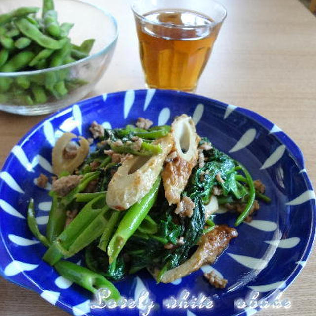 空心菜とちくわ、肉そぼろの炒めもの☆