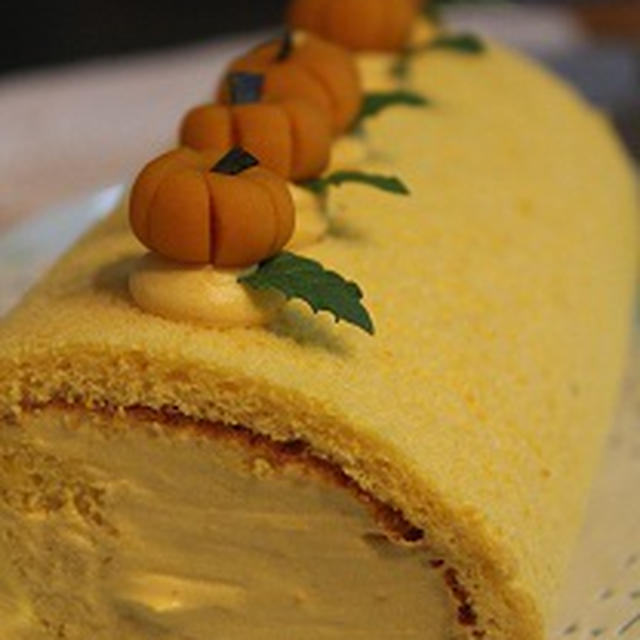 ハロウィン かぼちゃのロールケーキ By Garachanさん レシピブログ 料理ブログのレシピ満載