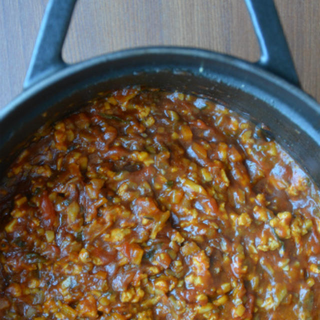 ストウブで「無水ドライカレー」