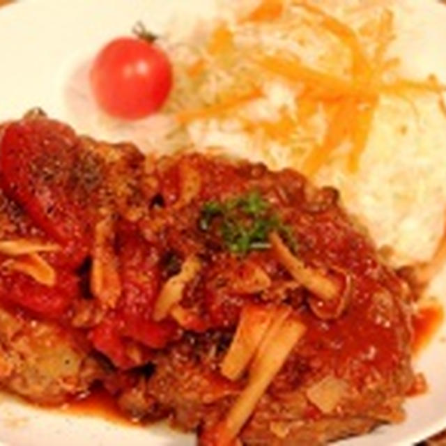 今日は煮込みハンバーグ♥