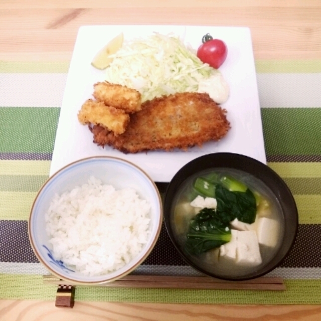 ■ふんわりサクッとアジフライ定食の朝ごはん